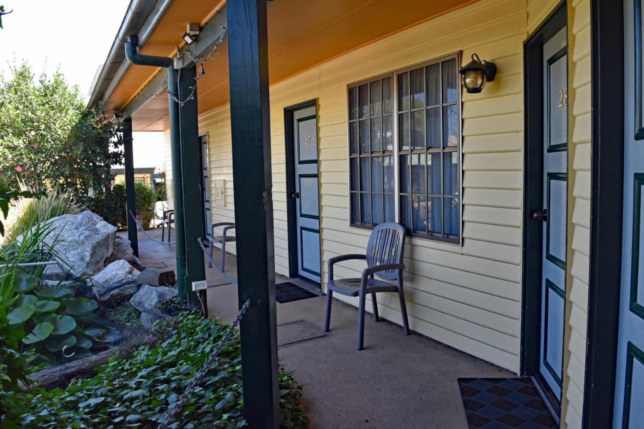 Ten Dollar Town Motel Gulgong Exterior photo